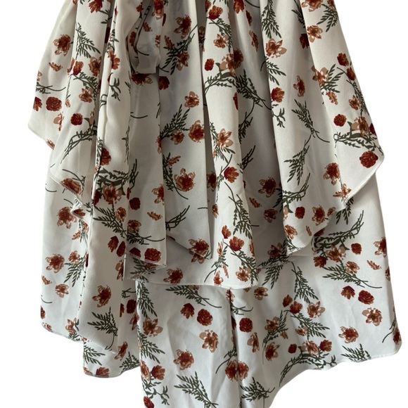 Exlura Floral Tiered Ruffle Smocked Shorts Romper - Picture 4 of 12